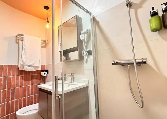 Luxury Loft 3br Sleeps 10 Near Bts Silom * 曼谷
