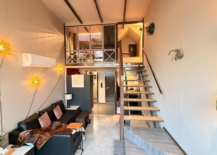 Luxury Loft 3br Sleeps 10 Near Bts Silom 別墅 *