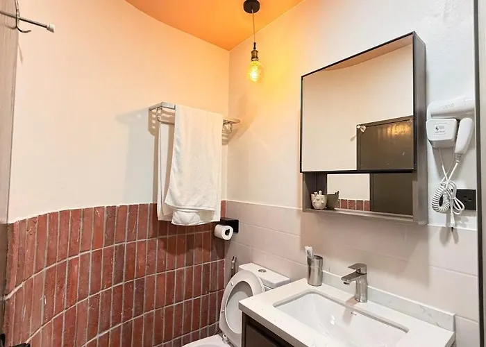 Luxury Loft 3br Sleeps 10 Near Bts Silom 別墅 曼谷