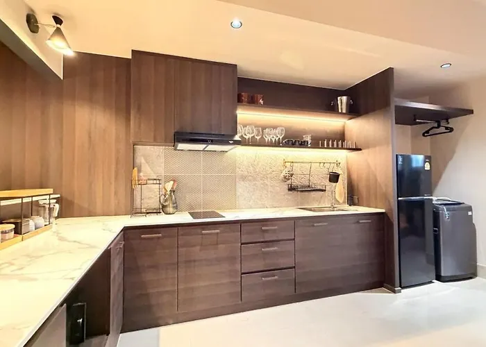 Luxury Loft 3br Sleeps 10 Near Bts Silom 別墅 曼谷