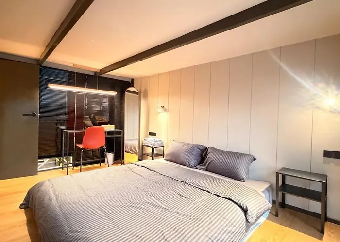 Luxury Loft 3br Sleeps 10 Near Bts Silom