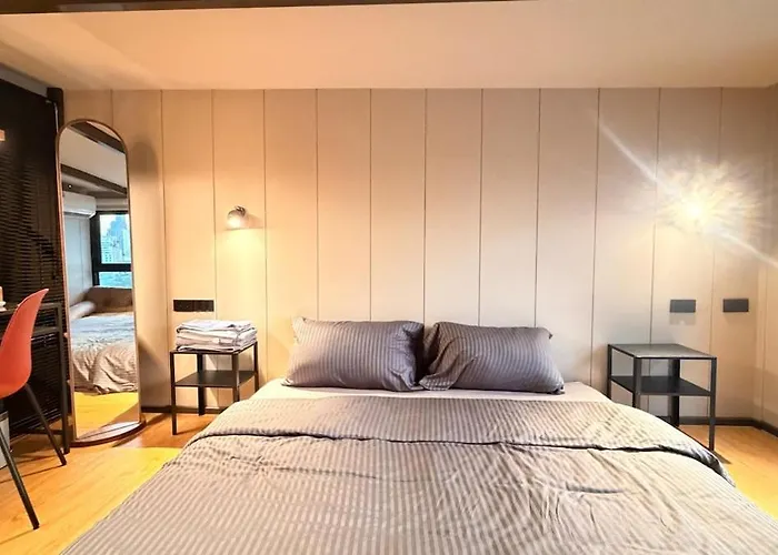 Luxury Loft 3br Sleeps 10 Near Bts Silom * 曼谷
